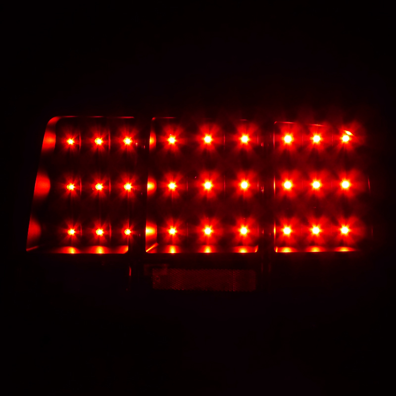 Spec-D Tuning 05-09 Ford Mustang 05-09 Ford Mustang Seq LED T.L - Black LT-MST05JMLED-SQ-TM - alternate 2